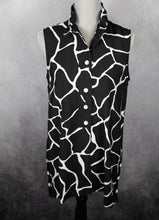 Load image into Gallery viewer, Giraffe Print Top