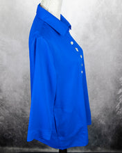 Load image into Gallery viewer, Flower Button Blouse