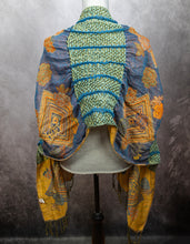 Load image into Gallery viewer, Ruched Pashmina