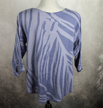 Load image into Gallery viewer, Essential Tee