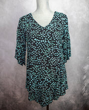 Load image into Gallery viewer, V neck Batik Tunic