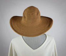 Load image into Gallery viewer, Crochet Wide Brim Hat