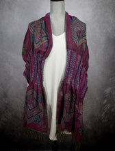 Load image into Gallery viewer, Ruched Pashmina